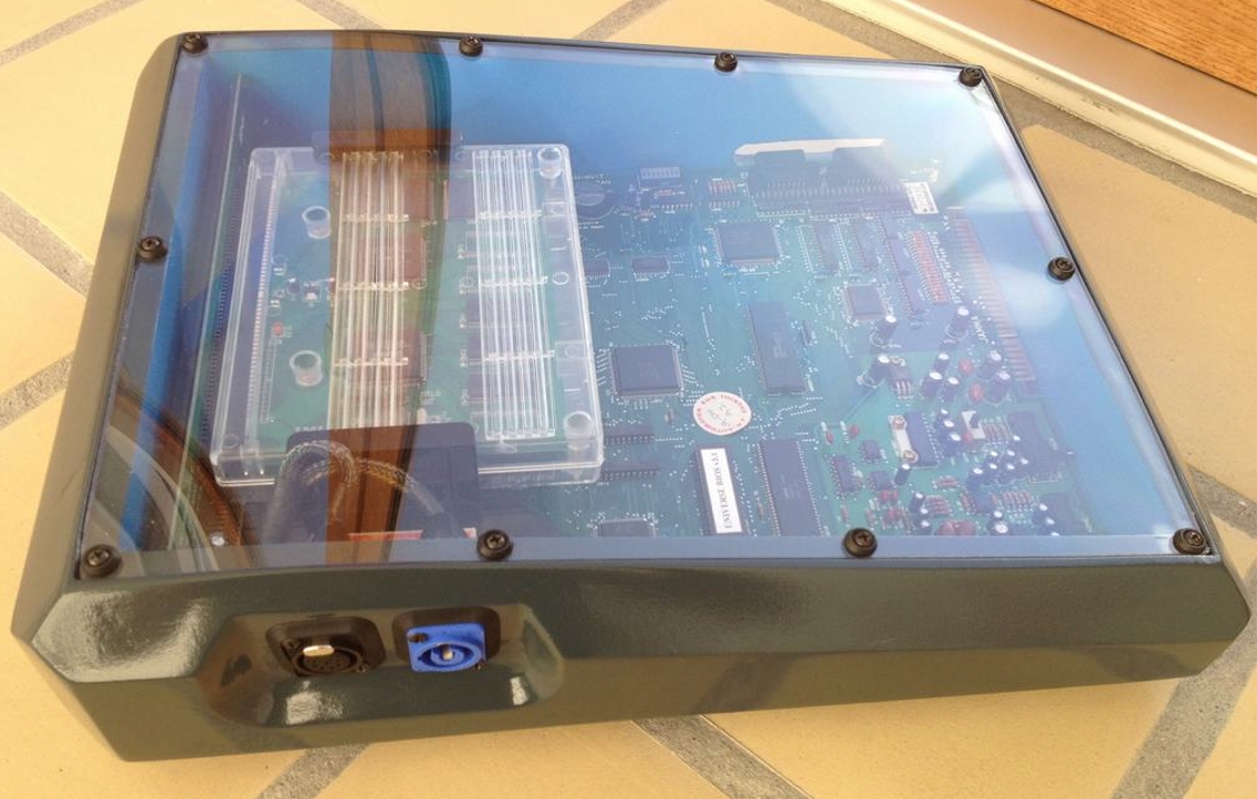 Consolized MVS Neo-Geo using a MVH MV1T board, lithium battery mod, Universe Bios mod in a cabinet of MDF wood,